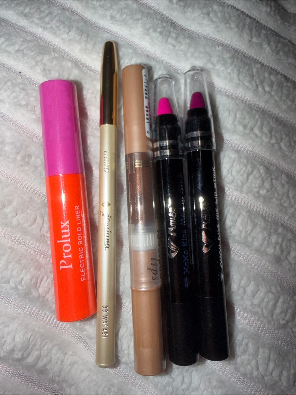 Makeup bundle